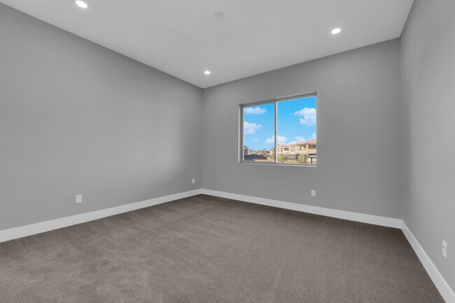 Building Photo - 10648 Stone Ledge Ave