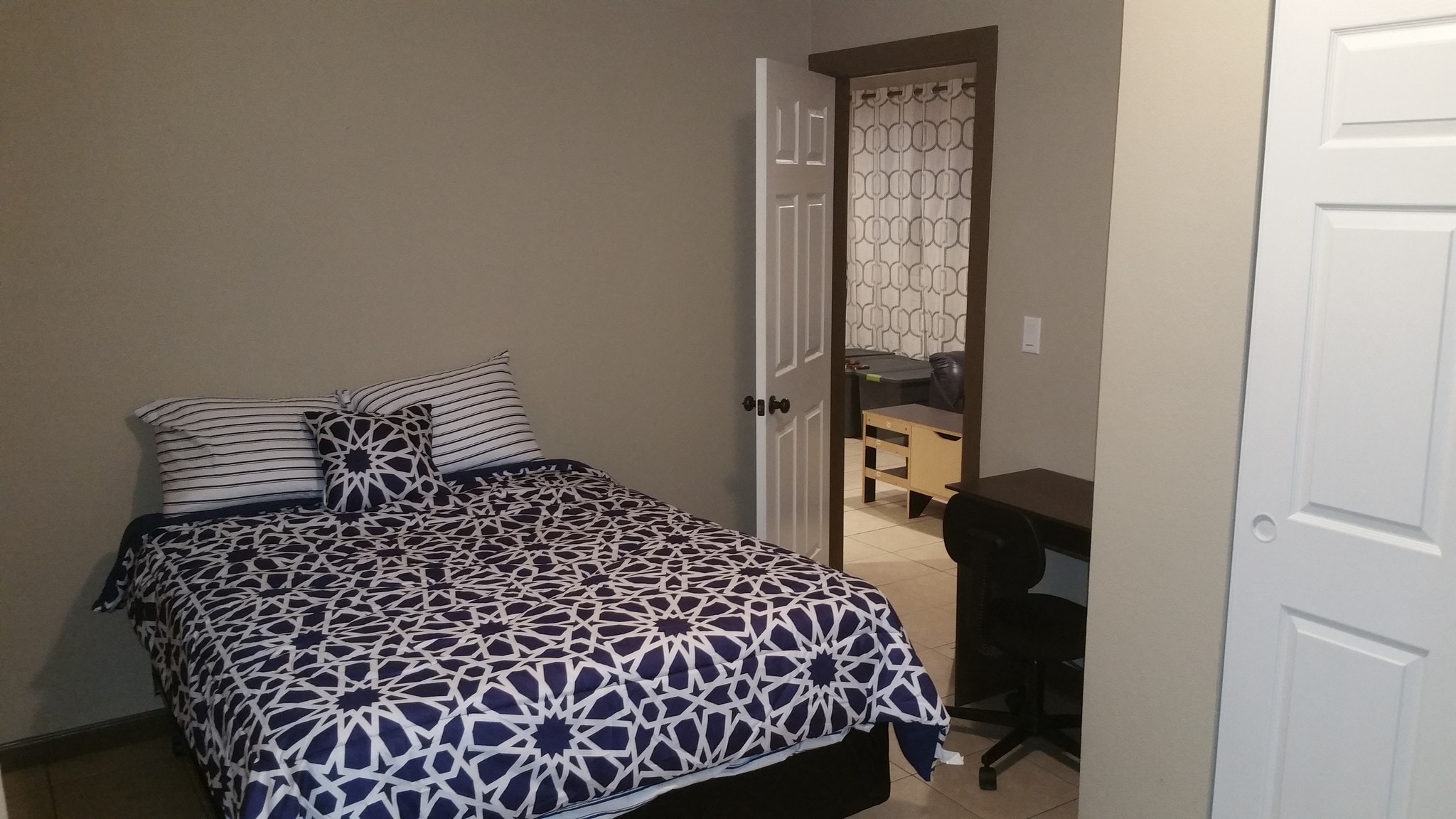 Bedroom 2 - 12877 Glenoaks Blvd