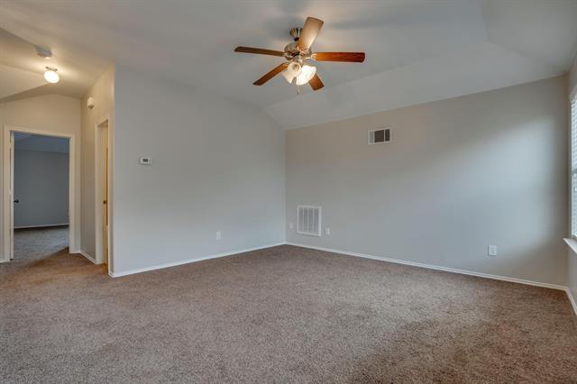 Building Photo - 4717 Hidden Pond Dr