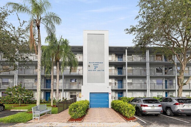 Building Photo - 650 SW 124th Terrace