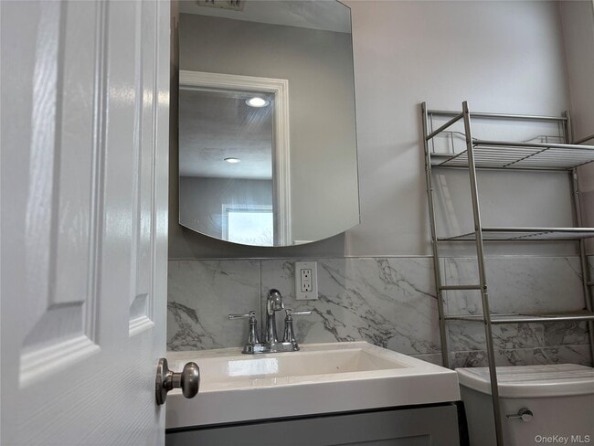 Building Photo - 3695 Jerusalem Ave