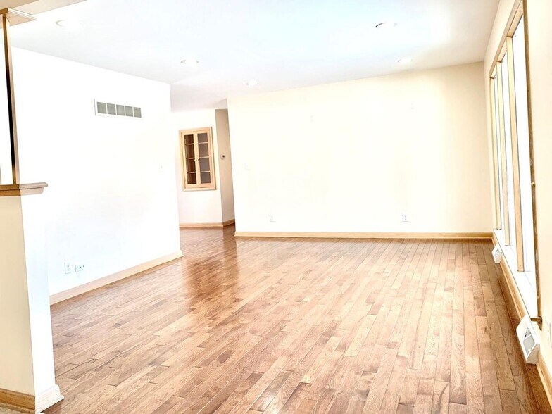 Building Photo - 11638 Bobolink Ln