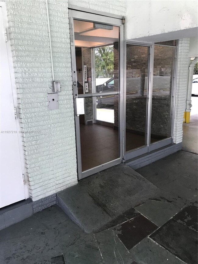 Building Photo - 1732 Meridian Ave