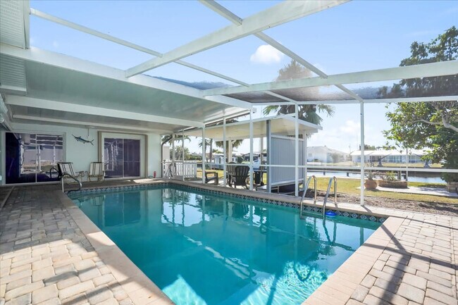 Building Photo - 115 Leland St SE