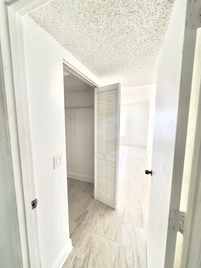 Building Photo - 1461 Windorah Way