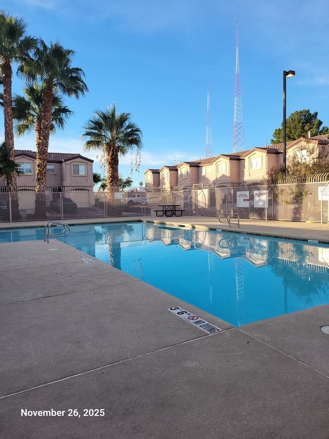 Building Photo - Gorgeous Townhouse for rent!!!