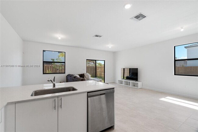 Building Photo - 13001 SW 286th Way