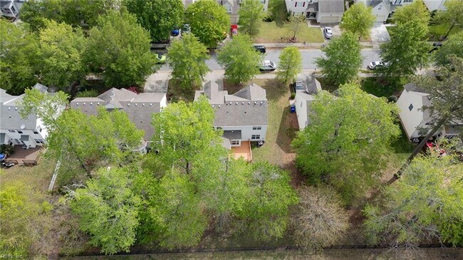 Building Photo - 310 Canaan Cir