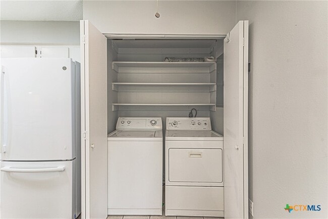 Building Photo - 313 Ranger Dr