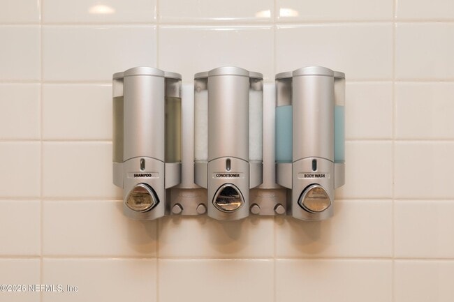 Building Photo - 945 Registry Blvd