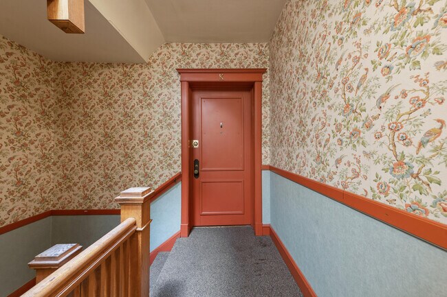 Building Photo - 1714 E Kane Pl