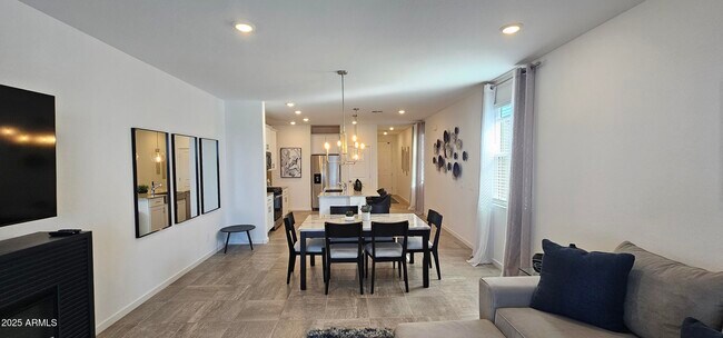 Building Photo - 3049 Hayden Rose Ave