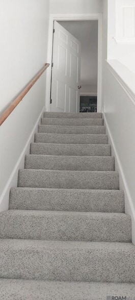 Building Photo - 710 E Boyd Dr