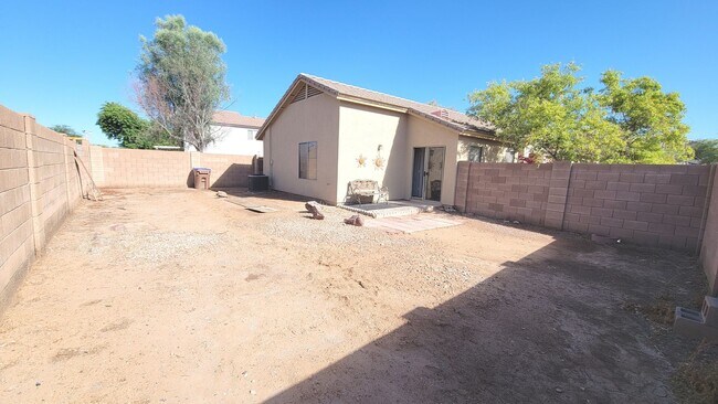Building Photo - Circle Cross Ranch