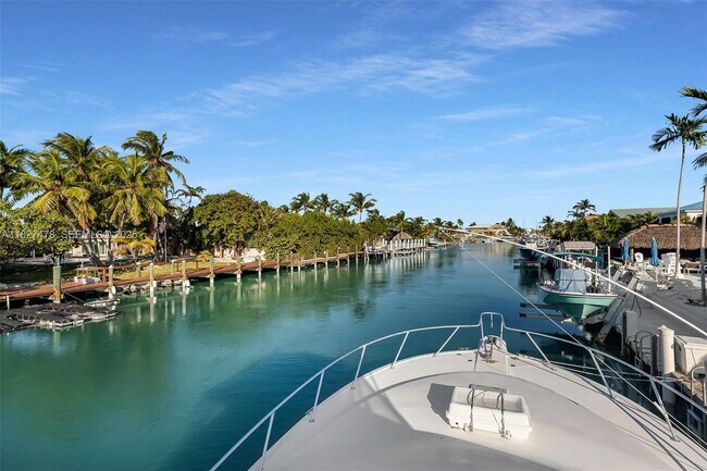 Building Photo - 232 W Seaview Dr