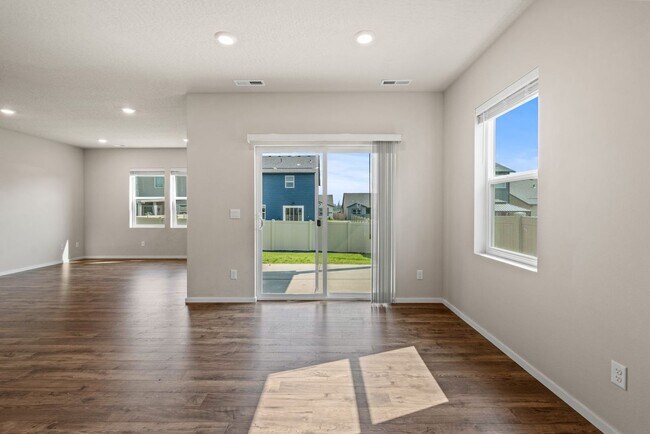 Building Photo - Newer 4 Bed 2 Bath DR Horton Home in Indian Trail