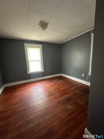 Building Photo - 60 Poplar St