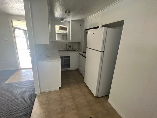 Building Photo - 315 S 14th St