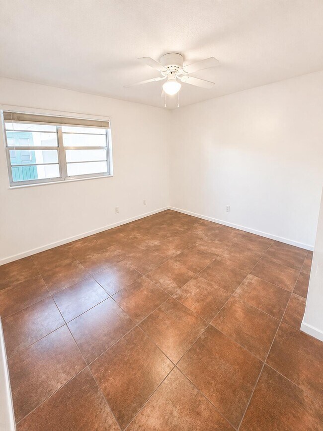 Building Photo - 4147 NW 90th Ave