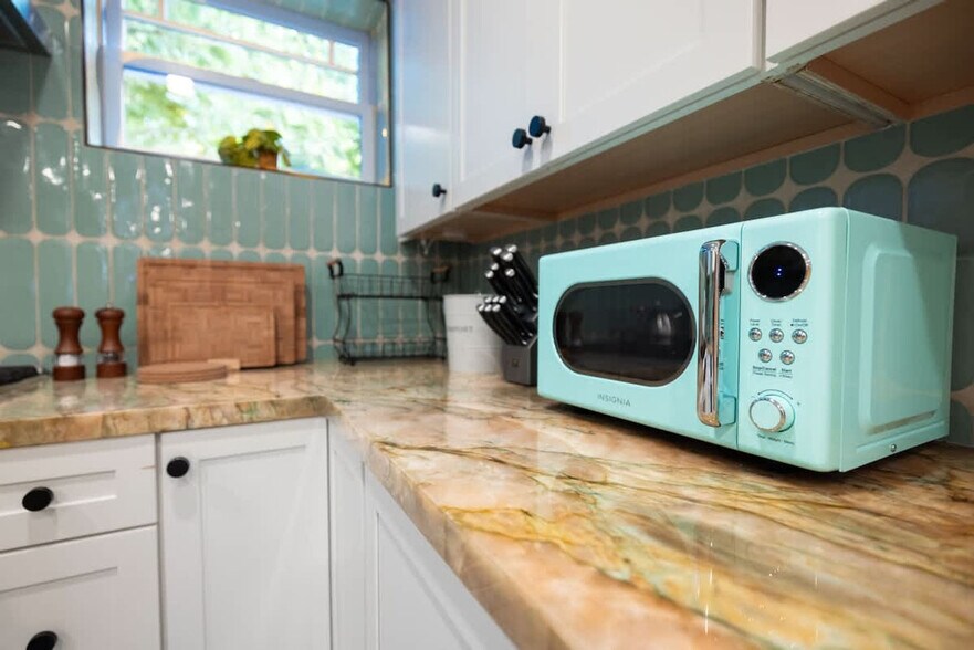 Building Photo - 3148 College Ave