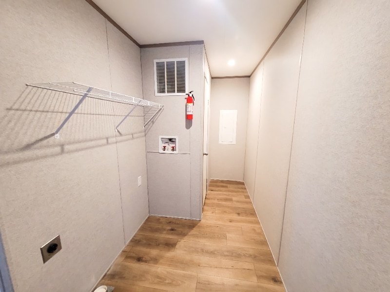 Building Photo - 87 Deerwood Park