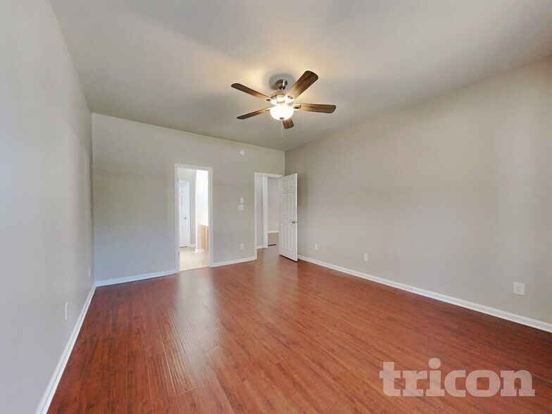 Building Photo - 308 Collinsworth Dr