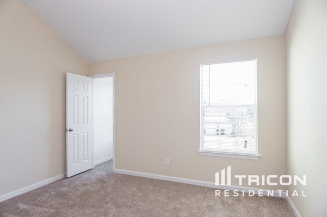 Building Photo - 2435 Cornell Cir
