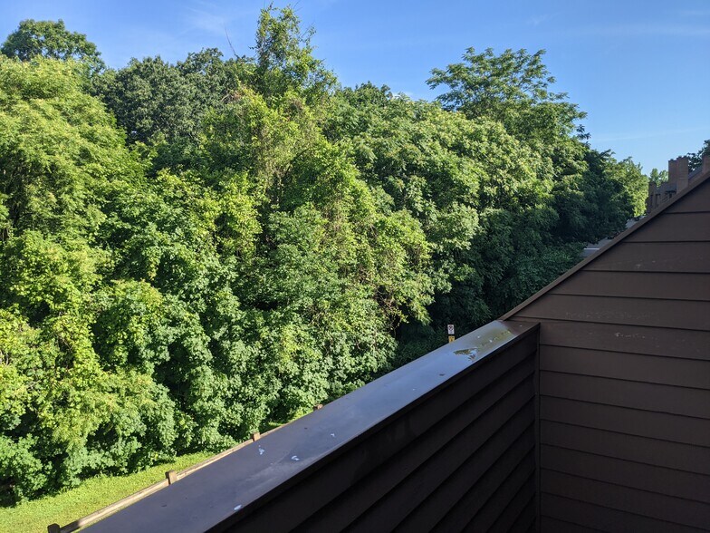 Building Photo - 55 Cross St