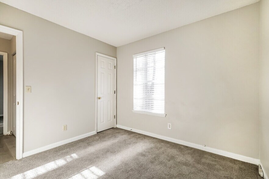 Building Photo - 3345 Springside Trce