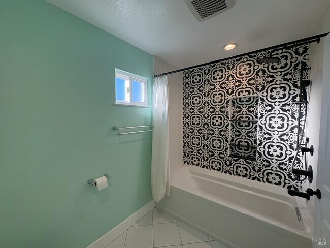 Building Photo - 5705 Davis Cir