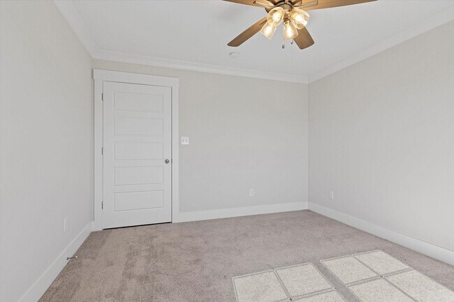 Building Photo - NEW Move in Ready Home!