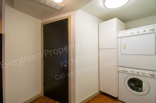 Building Photo - 419 W Mountain Ave