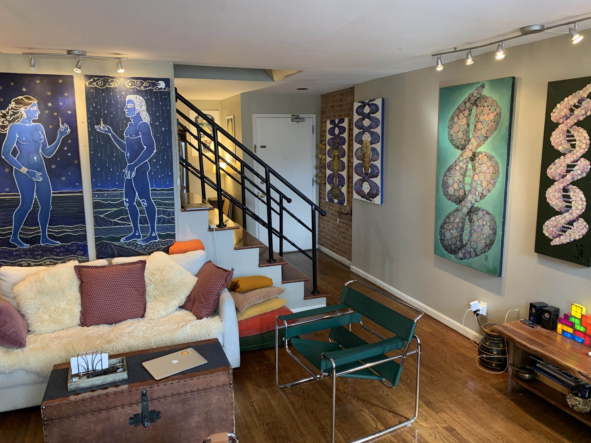 Building Photo - 410 11th St NE