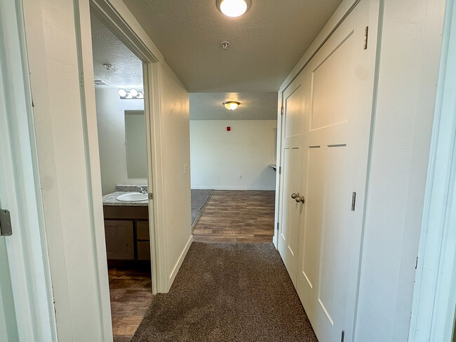 Building Photo - 531 S 850 E