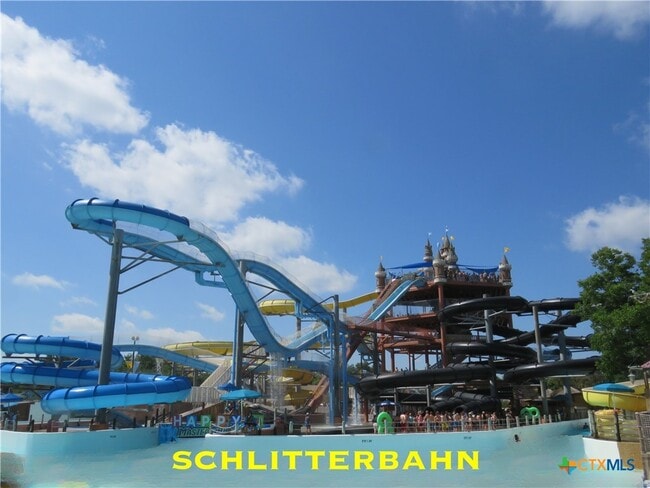 Building Photo - 262 Clemens Ave