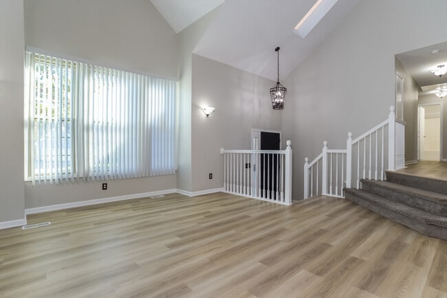 Building Photo - 1504 Bridlewood Ln