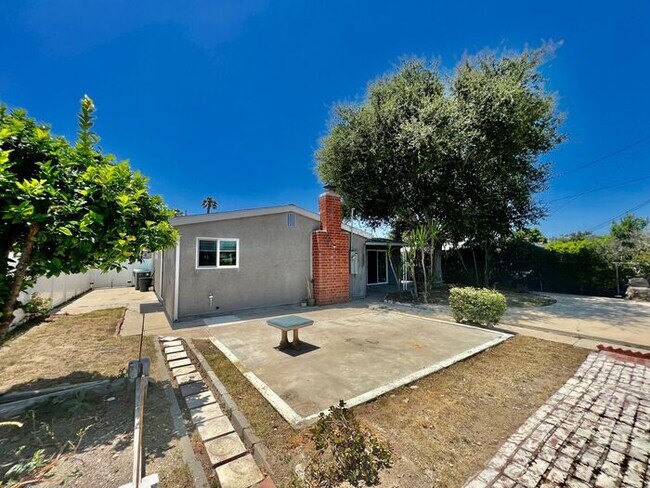 Building Photo - North Clairemont Gem | Fully Remodeled with Indoor-Outdoor Living & Designer Finishes