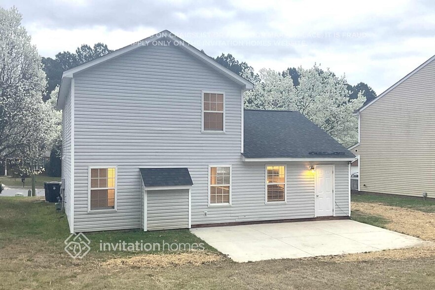 Building Photo - 2524 Captains Watch Rd NE