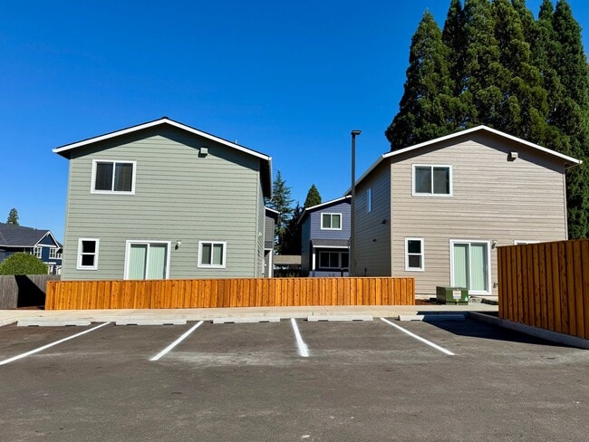 Building Photo - Newly Built 3 Bed, 2.5 Bath Cottage Homes with Washer & Dryer