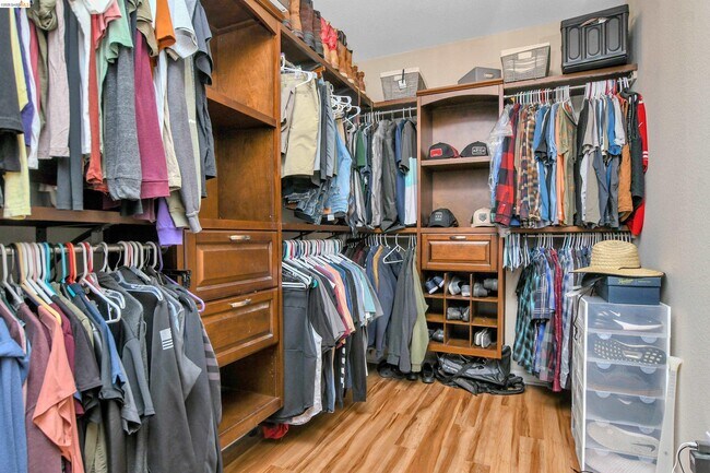 Building Photo - 5563 Arcadia Cir