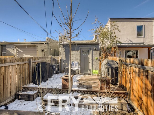 Building Photo - Remodeled 1 Bedroom in Cole