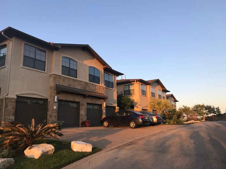 Building Photo - 4000 Ranch Road 620 N Unit 4