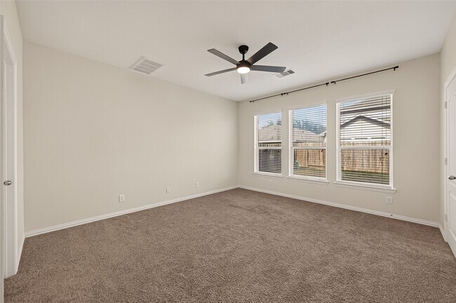 Building Photo - 6123 Carver Pines Dr