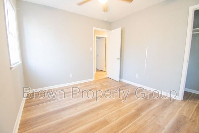 Building Photo - 4705 Beaufort Dr