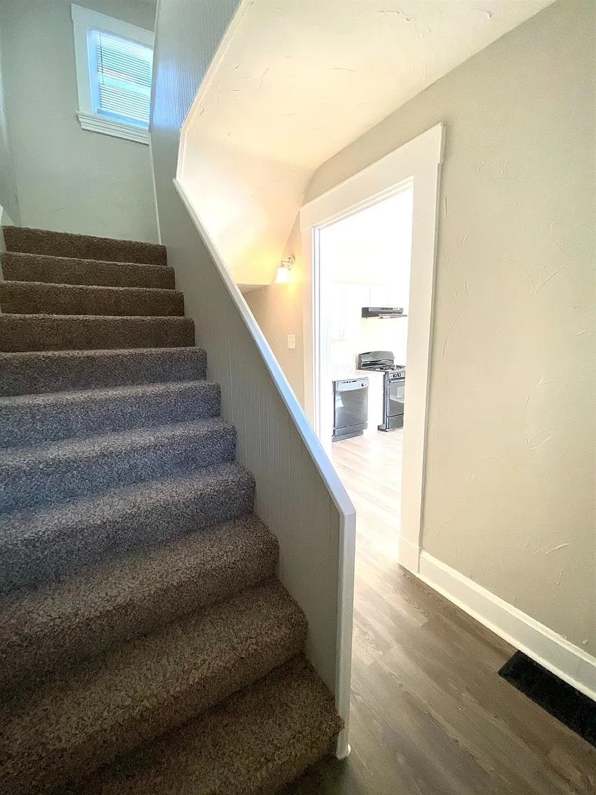 Building Photo - 4319 Hays Ave