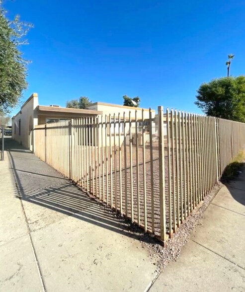 Building Photo - 6742 W Palmaire Ave