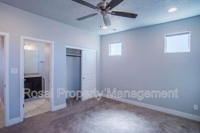 Building Photo - 933 Northern Blvd NE