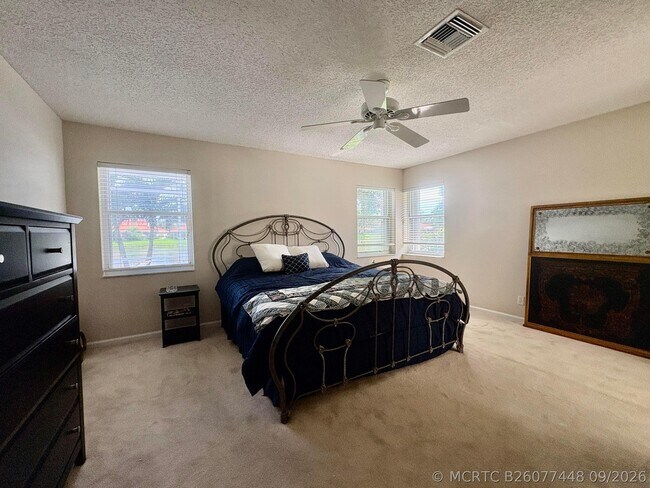 Building Photo - 7702 Majestic Palm Dr
