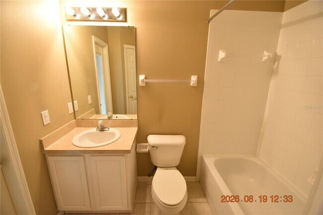 Building Photo - 644 Chesney Dr