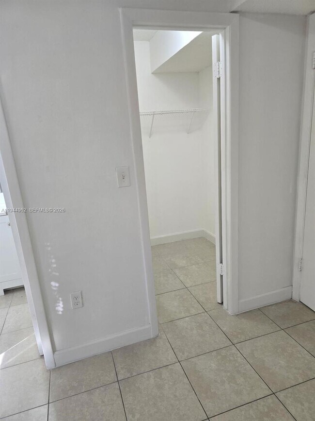 Building Photo - 2401 Van Buren St